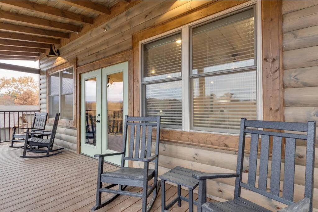 Blue Moon Ridge: Brand New Cabin! 5 Bedrooms, Pool/Hot Tub, Theatre Pigeon Forge Bagian luar foto